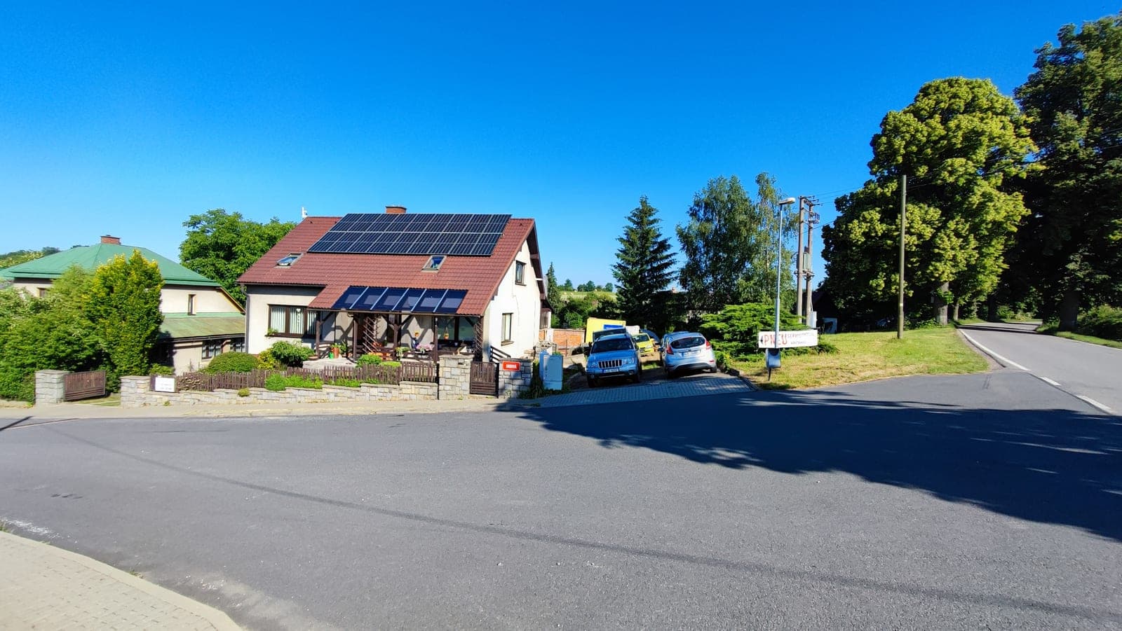 Příjezd od Sadové ulice